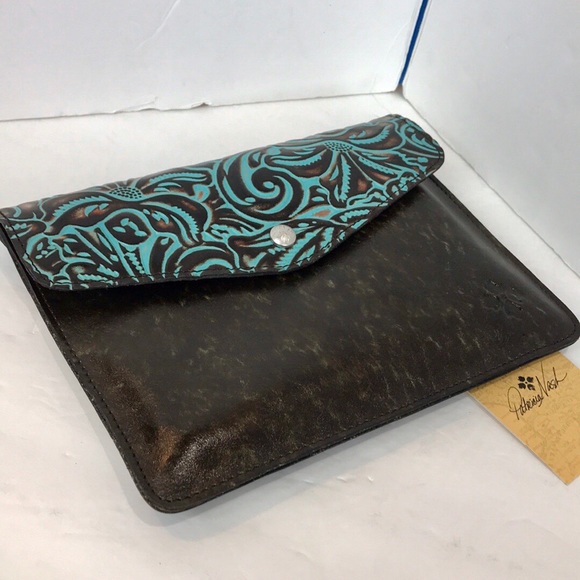 Patricia Nash Handbags - Patricia Nash Leather wallet clutch